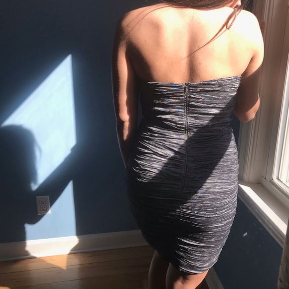 🆕Grey strapless roughed gem detail cocktail dress - Picture 3 of 4